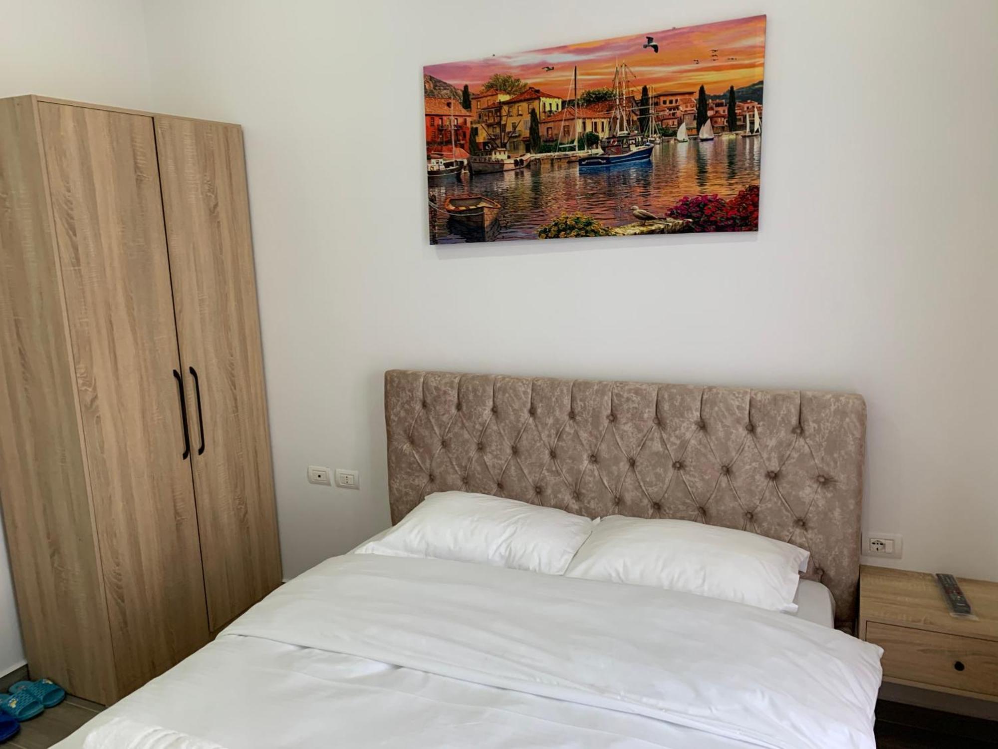 Hotel Restaurant Deso Shijak Dış mekan fotoğraf