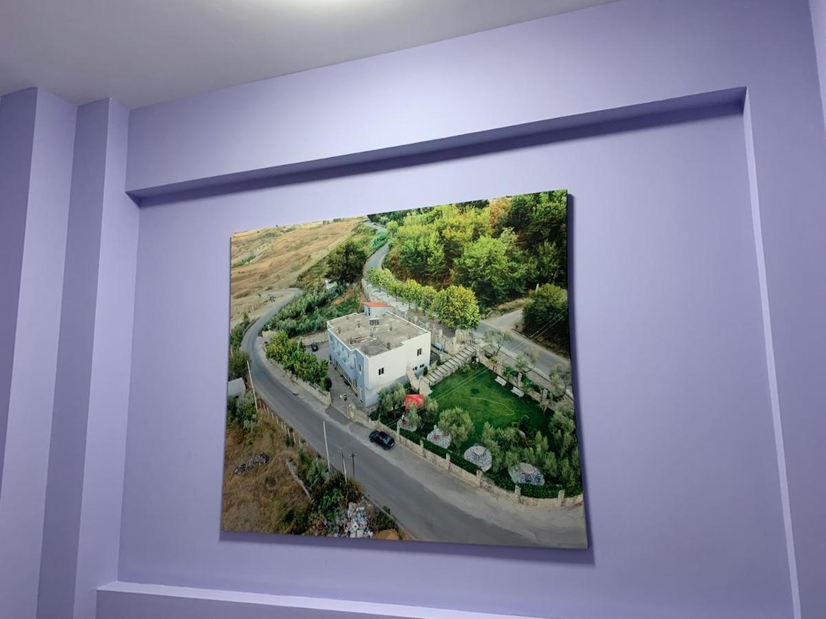 Hotel Restaurant Deso Shijak Dış mekan fotoğraf