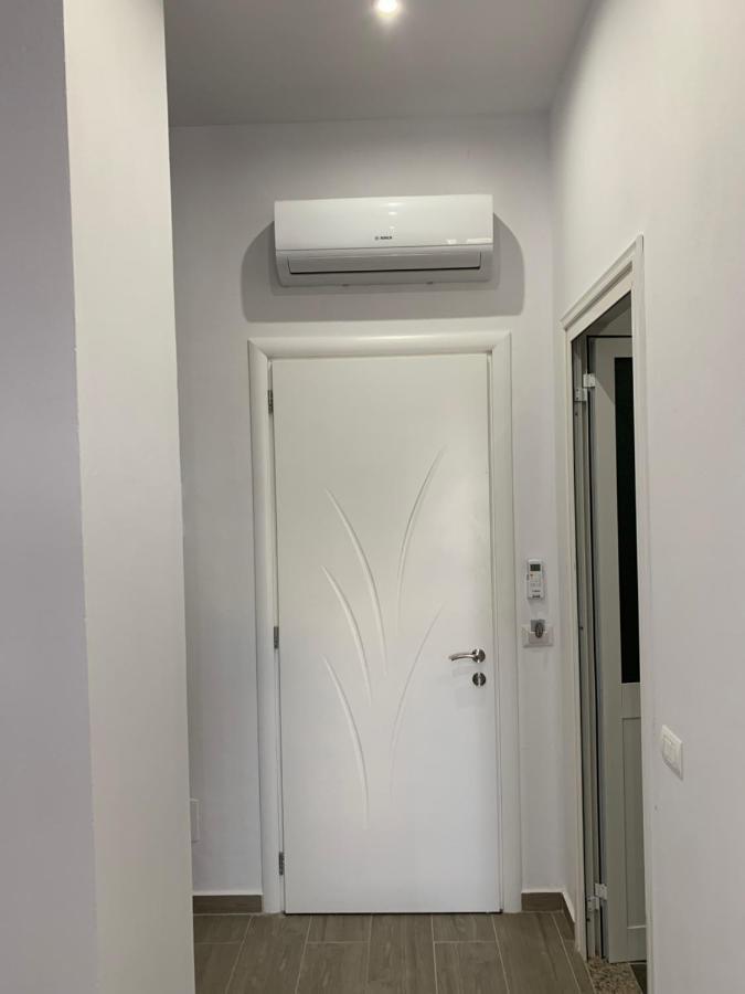 Hotel Restaurant Deso Shijak Dış mekan fotoğraf